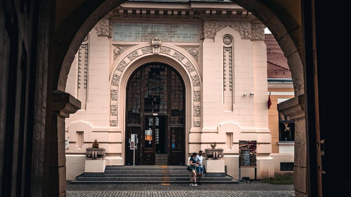 un picasso de 6 milioane de euro si lucrari rare de dali si matisse expuse la alba iulia