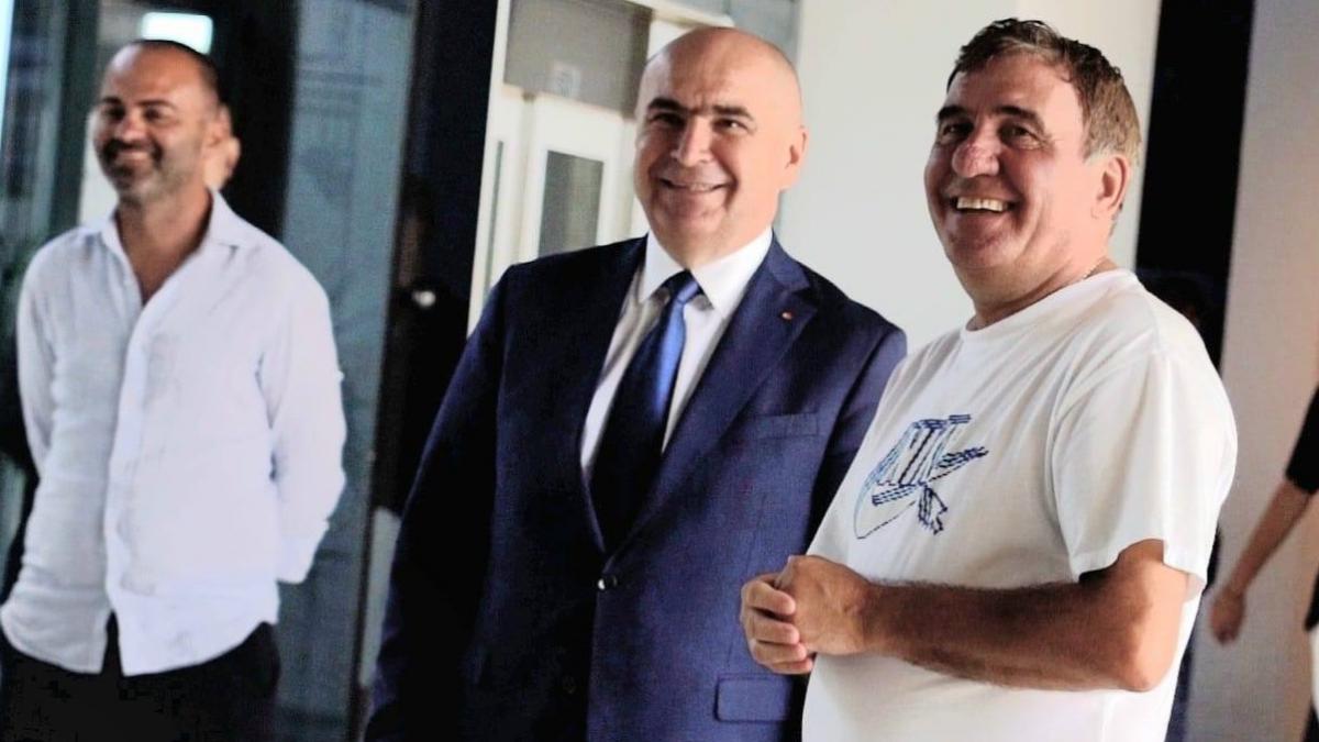 ilie bolojan l a vizitat pe gheorghe hagi la academia sa de fotbal de la constanta au facut si poze impreuna