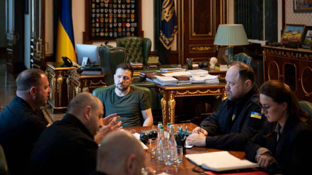 zelenski a convocat o sedinta inaintea negocierilor din alaska contam pe america miza este cu adevarat mare