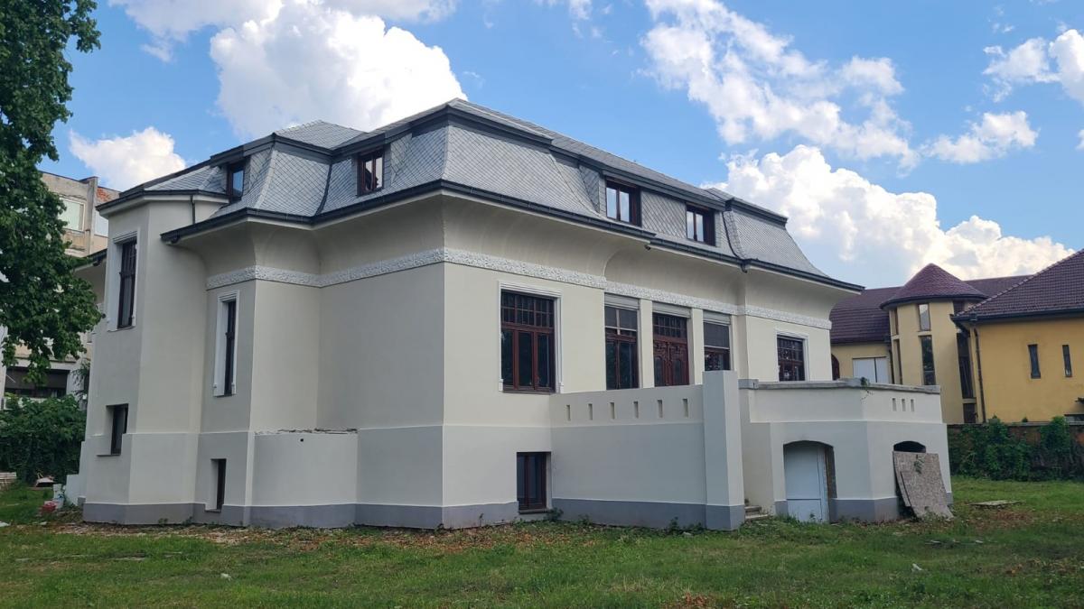 casa care a dat timisoarei numele de orasul rozelor ar putea reveni in patrimoniul statului povestea cladirii care a scris istorie