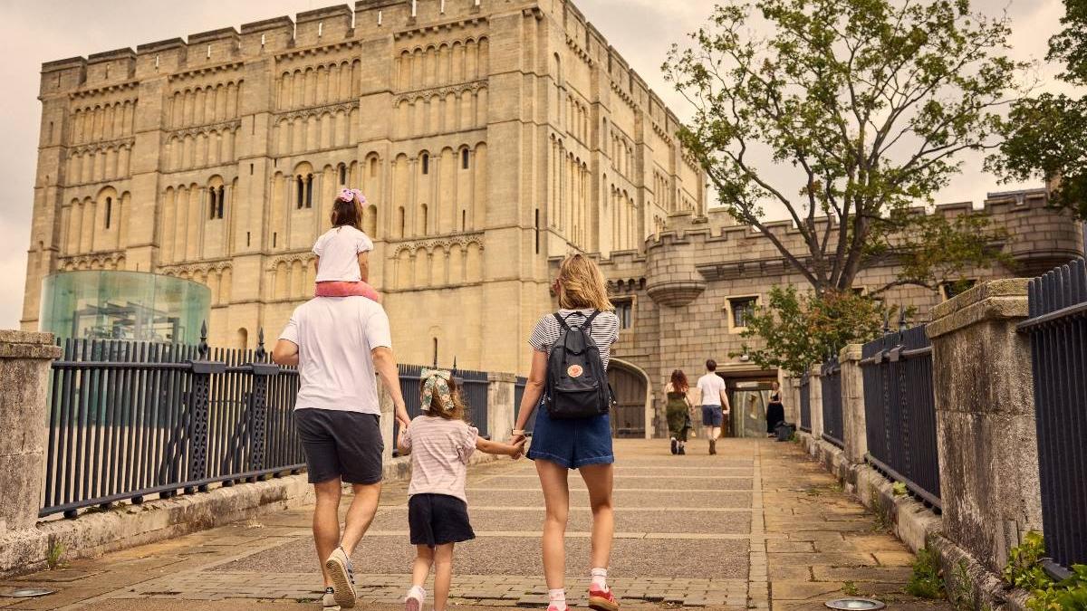 unul dintre cele mai grandioase castele medievale din europa s a redeschis pentru public