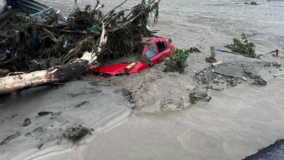 cod portocaliu de inundatii in sase judete nivelul raurilor va depasi cotele de aparare avertizeaza hidrologii