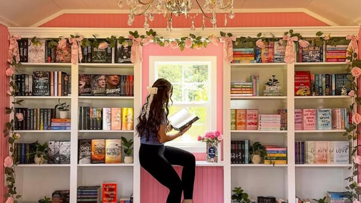 biblioteca amenajata