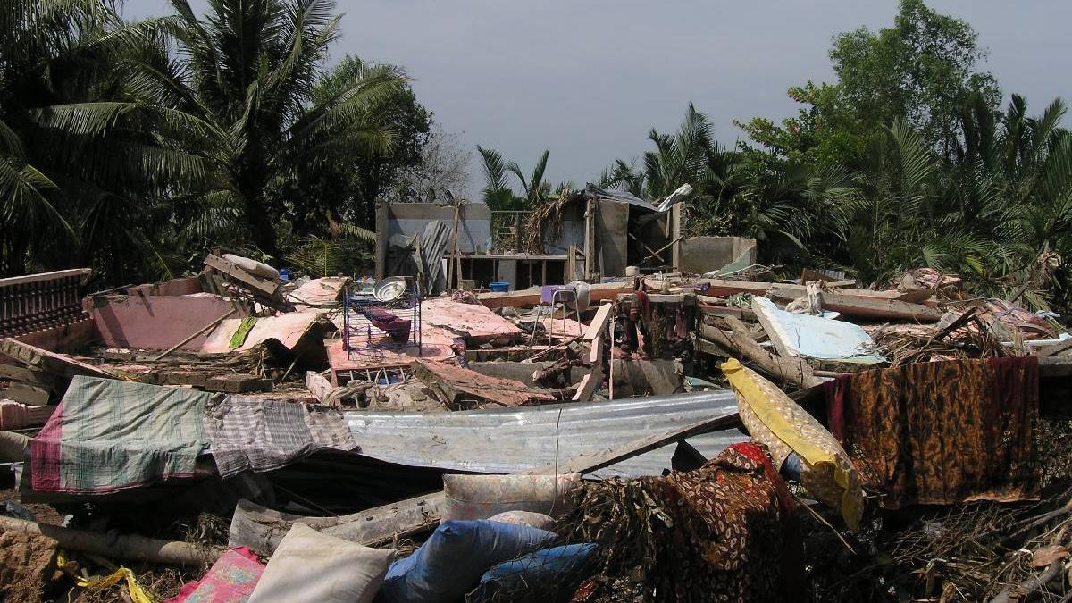 seism de 5 8 grade in indonezia urmat de 15 replici zeci de raniti