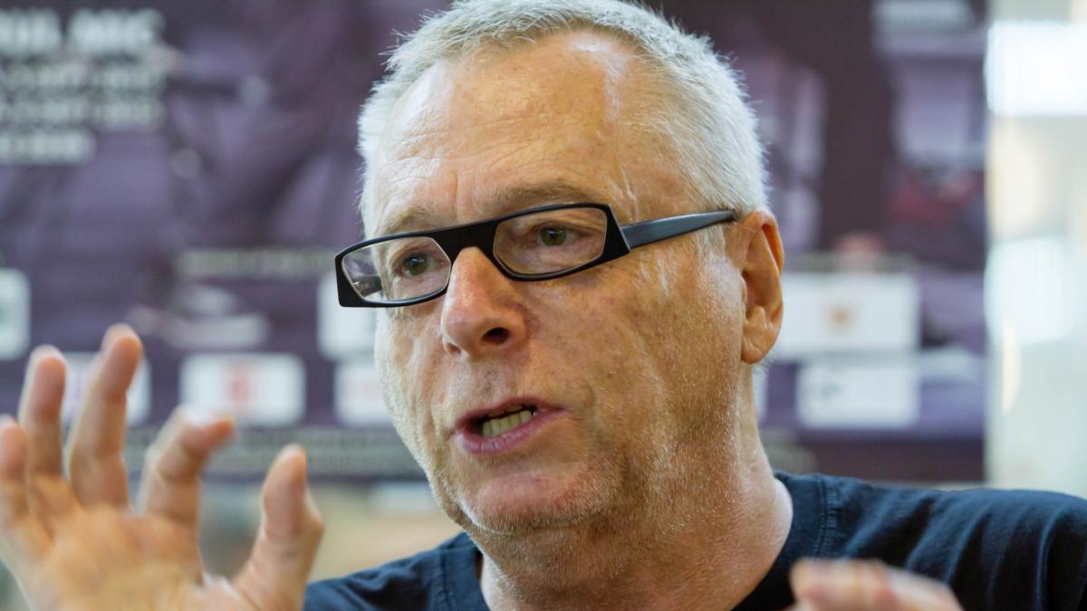 onirius un basm transpus cu mijloace moderne pe scena festivalului enescu gigi caciuleanu onirius e populat de omanoizi