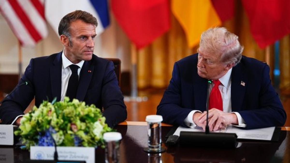 trump i a facut o confesiune lui macron langa microfonul deschis cred ca putin vrea sa incheie o intelegere pentru mine
