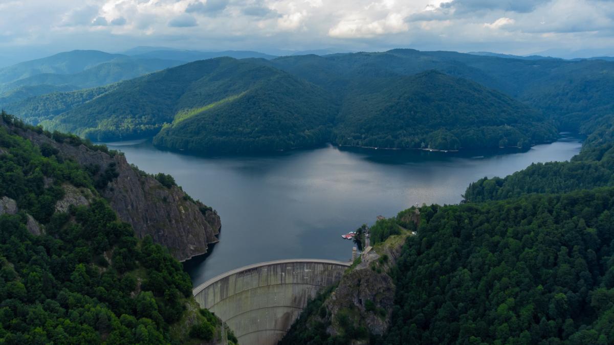 bogdan ivan explica de ce este golit lacul vidraru am vazut teoriile conspirationiste semi reptiliene niste aberatii cat casa