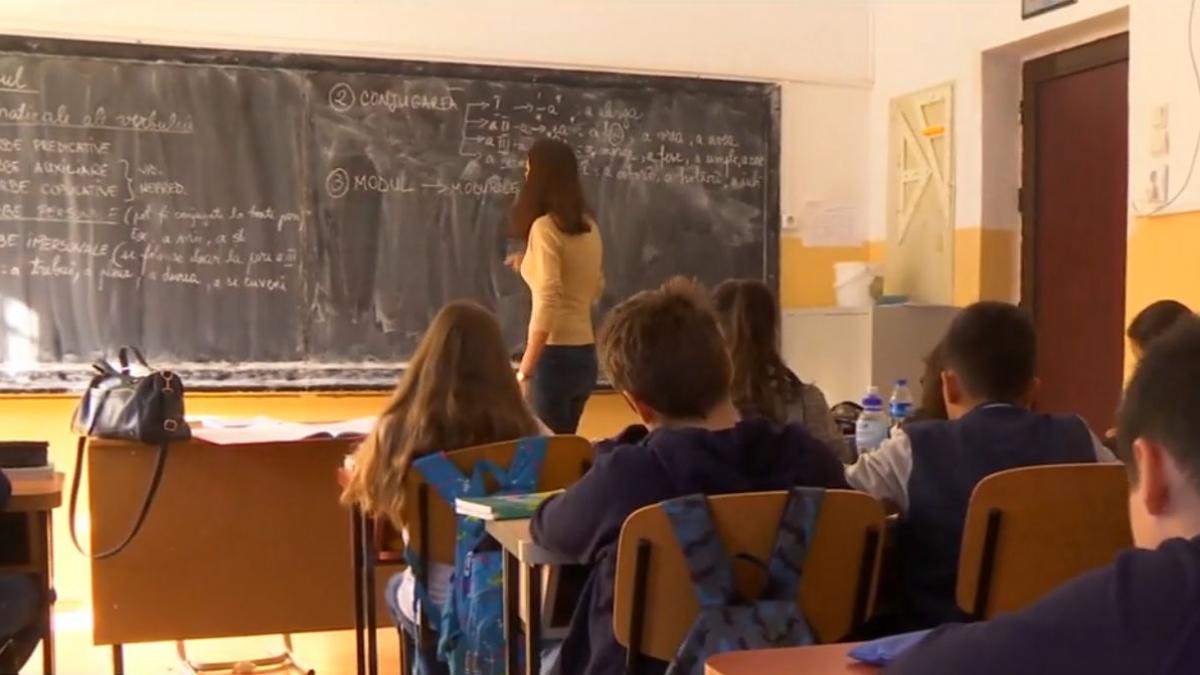 cat au castigat profesorii din meditatii anul trecut parintii ii acuza ca nu declara tot la fisc si ca nu si dau interesul la clase