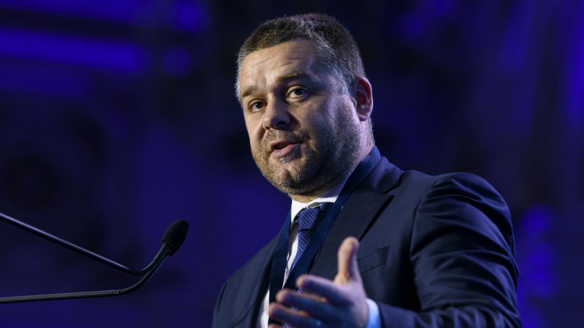 ciprian ciucu il ataca voalat pe nicusor dan imi aduc aminte cu placere de modul in care traian basescu sustinea propriul guvern