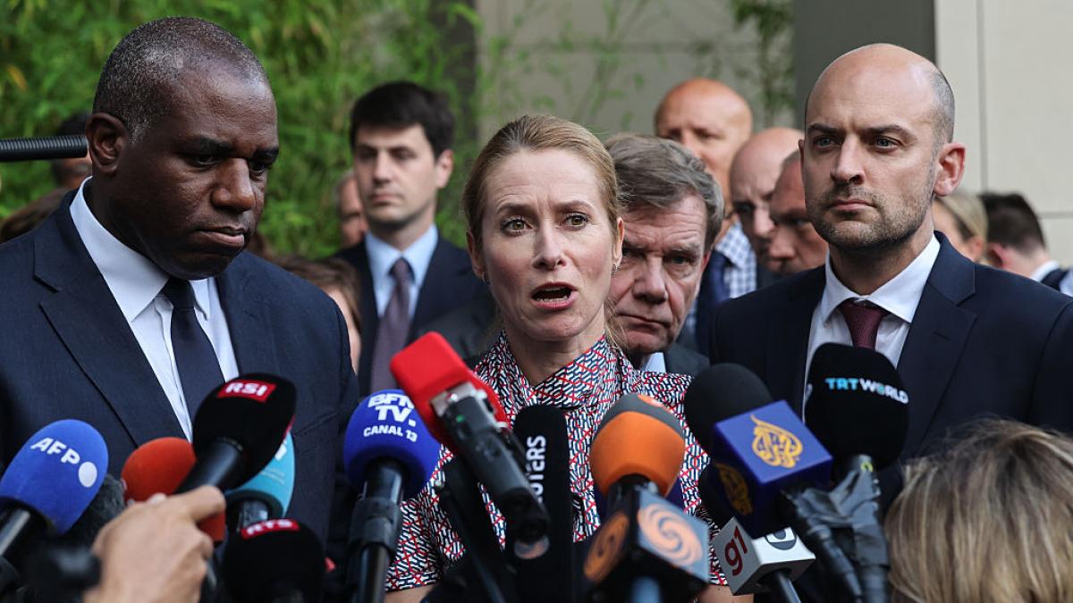 sefa diplomatiei europene spune ca un nou pachet de sanctiuni contra rusiei va fi gata pana luna viitoare