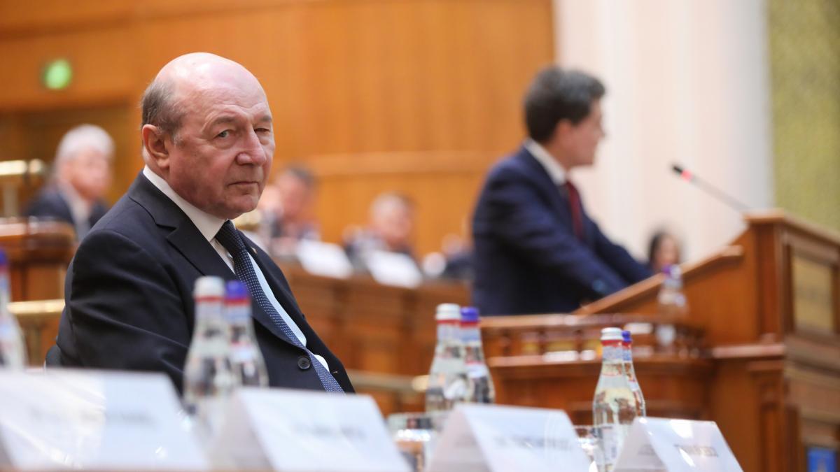 surse traian basescu primeste de la guvern un apartament la bloc