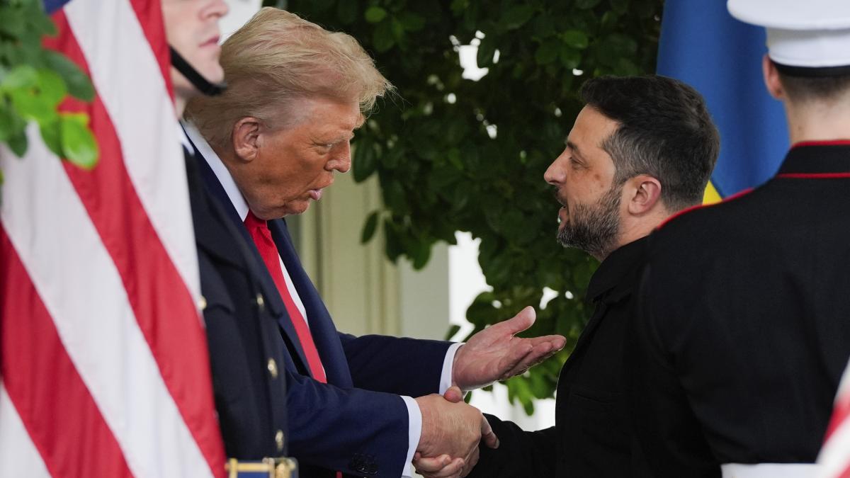 zelenski nu s a dus cu mana goala la casa alba a venit pregatit cu un cadou pentru trump si a primit ceva in schimb