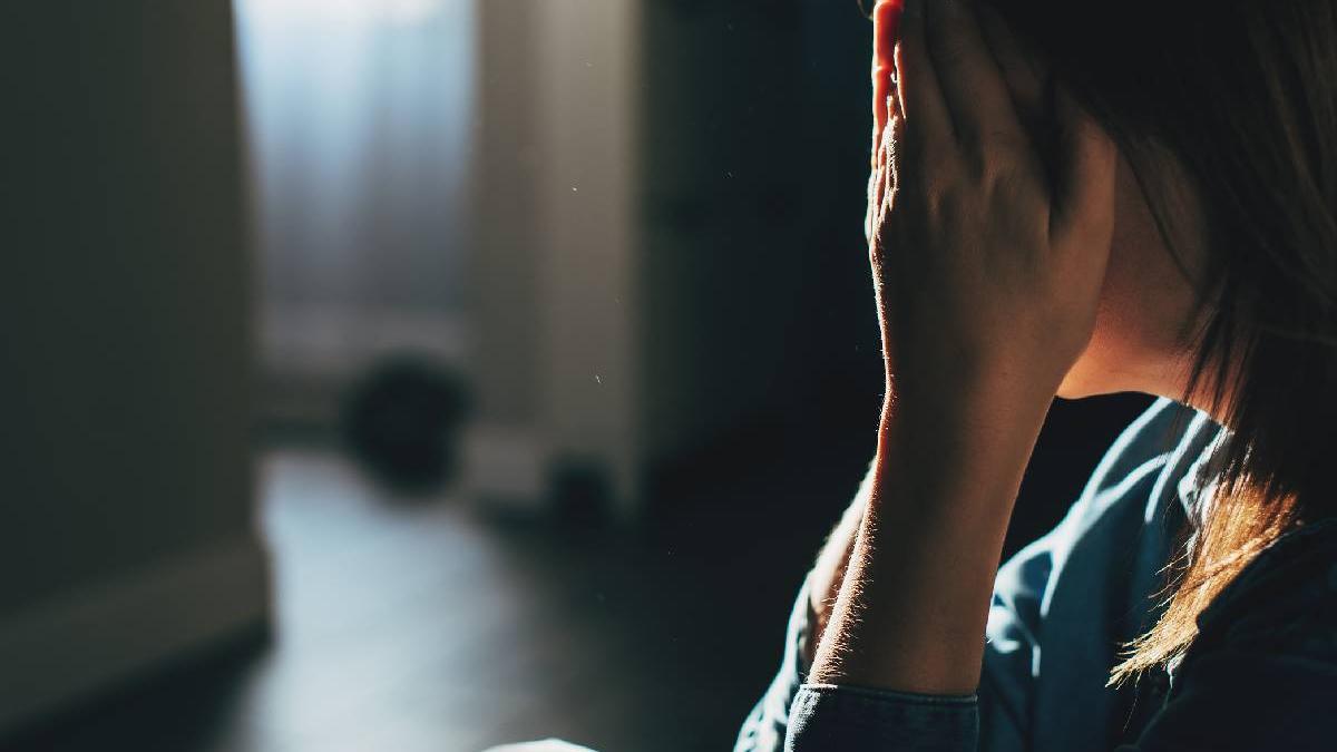 profesor de religie retinut pentru ca a violat o minora de 14 ani