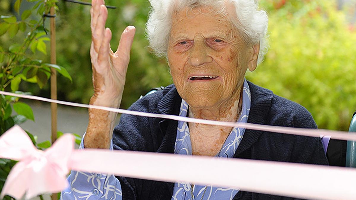 cea mai in varsta persoana din lume a implinit 116 ani s a nascut cu 3 ani inainte de scufundarea titanicului