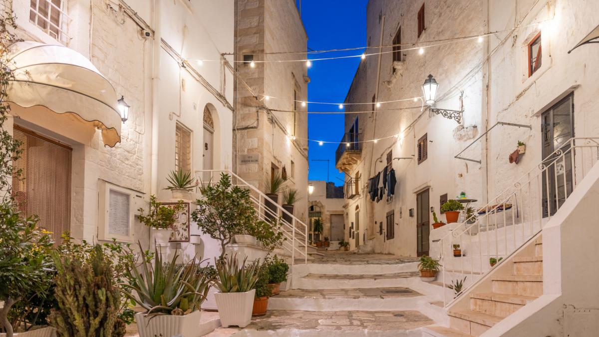 niste turisti aflati in italia s au revoltat cand au vazut ca intr un bar au fost taxati chiar si pentru muzica din boxe