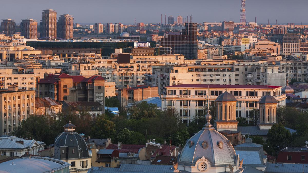 tinerii romani nu isi permit sa aiba propria casa sau sa stea in chirie o familie tanara are nevoie de 4 ani ca sa stranga avansul