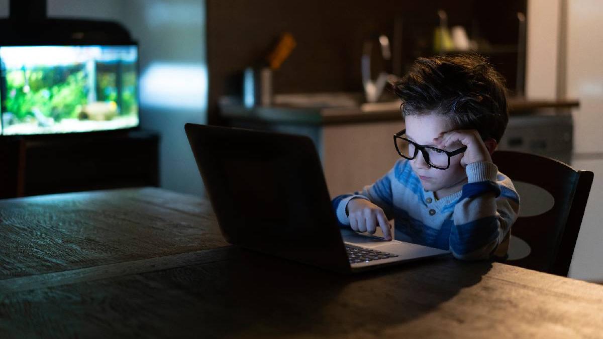 tot mai multi copii abuzati sexual in mediul online germania raporteaza peste 18 000 de victime