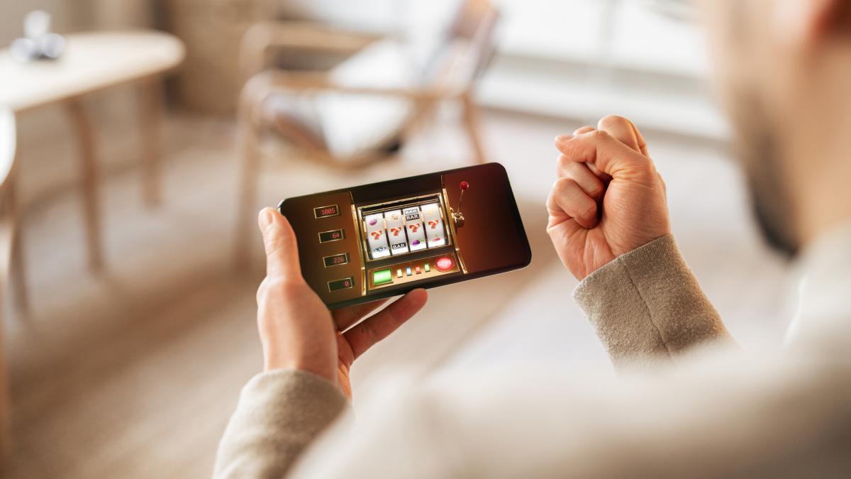 tara care a interzis jocurile de noroc pe internet cei care nu respecta legea risca 5 ani de inchisoare