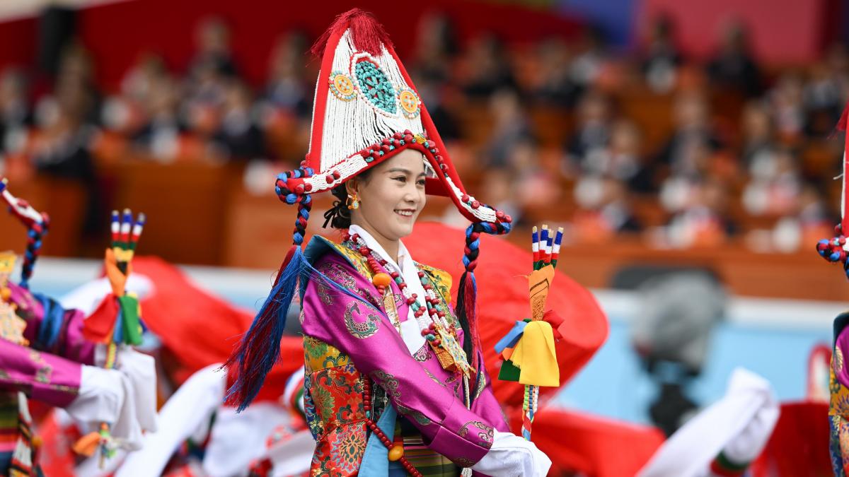 xi jinping pregateste razboiul cu dalai lama printr o vizita in tibet china vrea sa controleze reincarnararea liderului spiritual