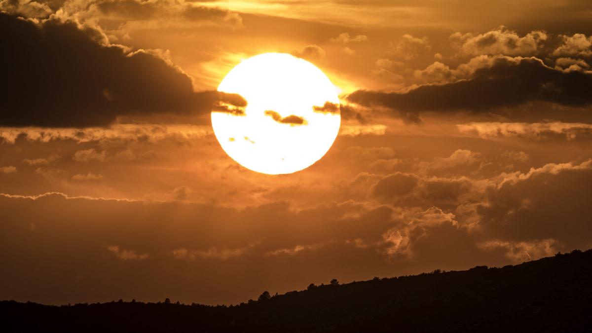de ce soarele este neobisnuit de linistit si ce inseamna asta pentru pamant