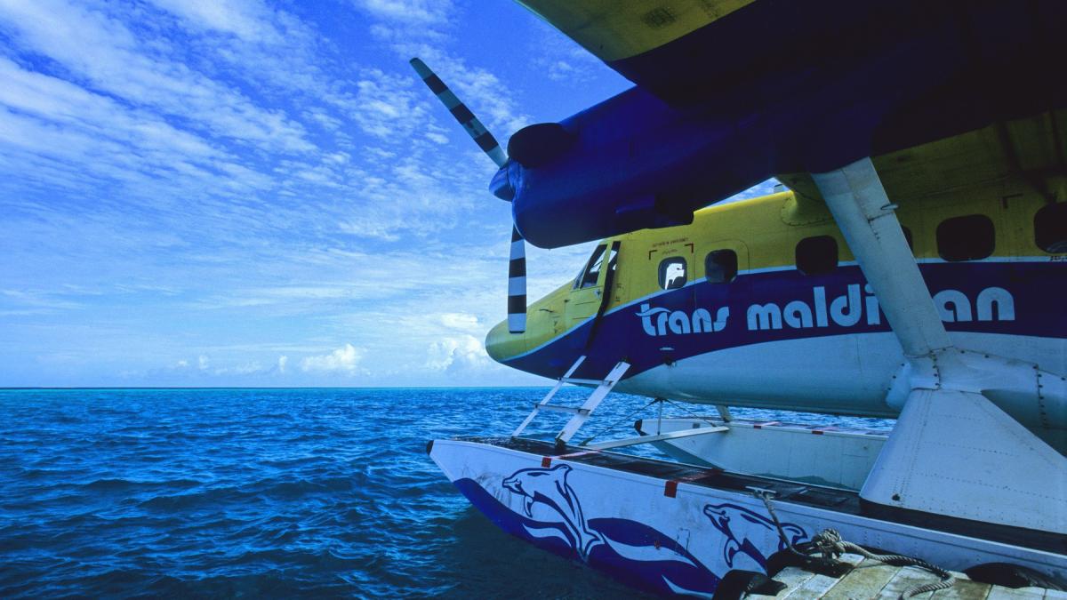 un hidroavion care a aterizat de urgenta in ocean a fost atacat de pirati gestul pilotilor pentru a supravietui i a uimit pe toti