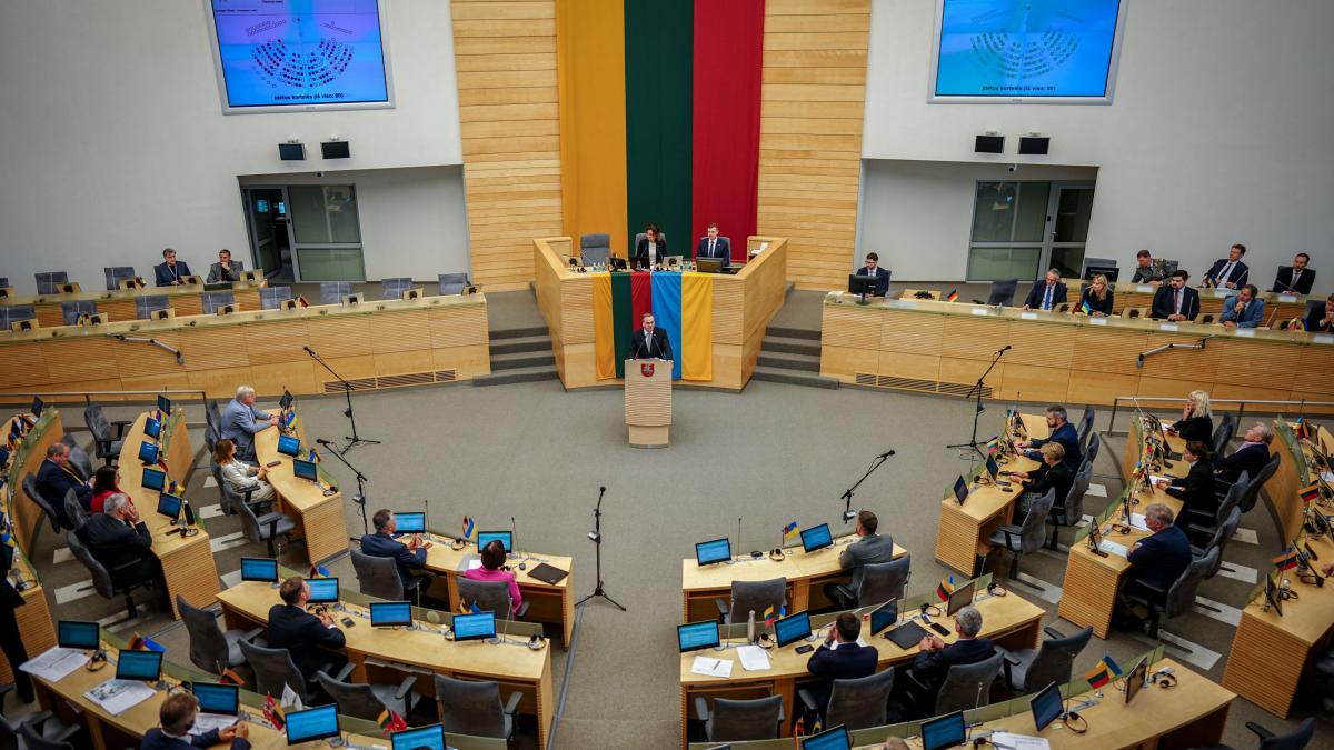 lituania are o noua coalitie de guvernare controversata social democratii alaturi de prorusi antisemiti si antivaccinisti