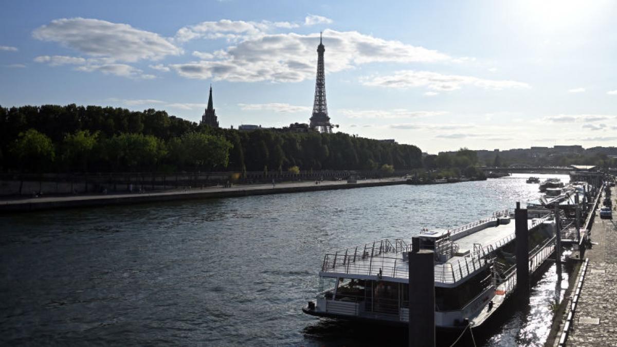 patru cadavre au fost gasite plutind pe raul sena in paris anchetatorii au un suspect