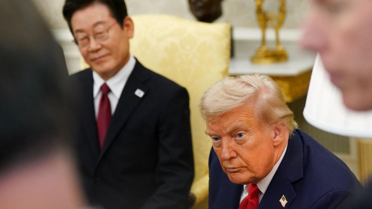 presedintele coreei de sud s a temut de un moment zelenski la intalnirea cu trump asa ca i a citit cartea inainte ca sa fie pregatit