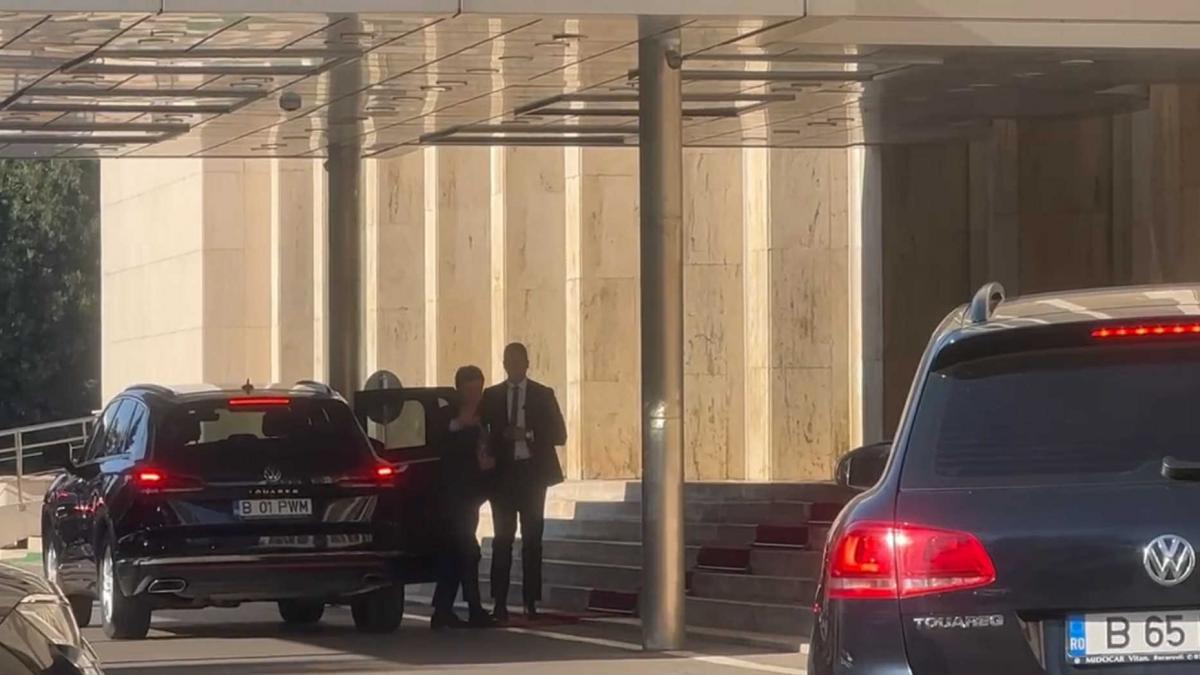 surse nicusor dan s a lovit de primul refuz din coalitie propunerile pentru sri si sie au starnit o criza