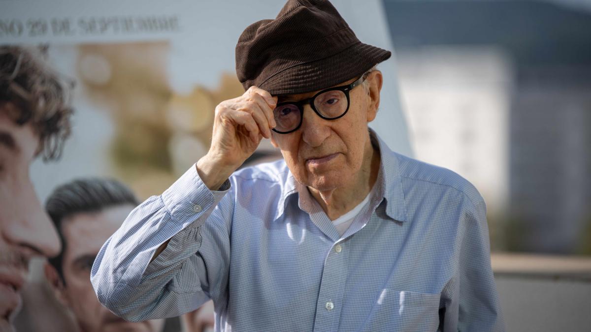 woody allen explica participarea sa la un festival de film de la moscova si respinge acuzatiile ca a vrut sa spele imaginea rusiei