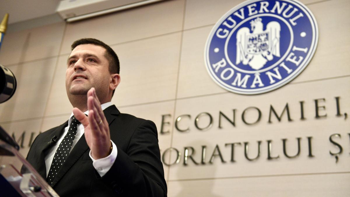 ministerul economiei suspenda temporar inscrierile la conducerea companiilor de stat dupa ce a primit peste 2 000 de cv uri