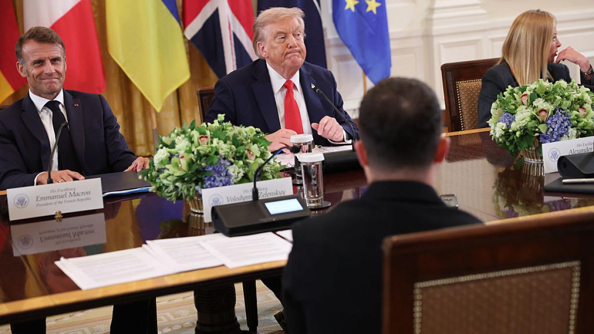 reactia casei albe dupa afirmatiile lui macron despre intalnirea putin zelenski trump nu renunta la planul sau