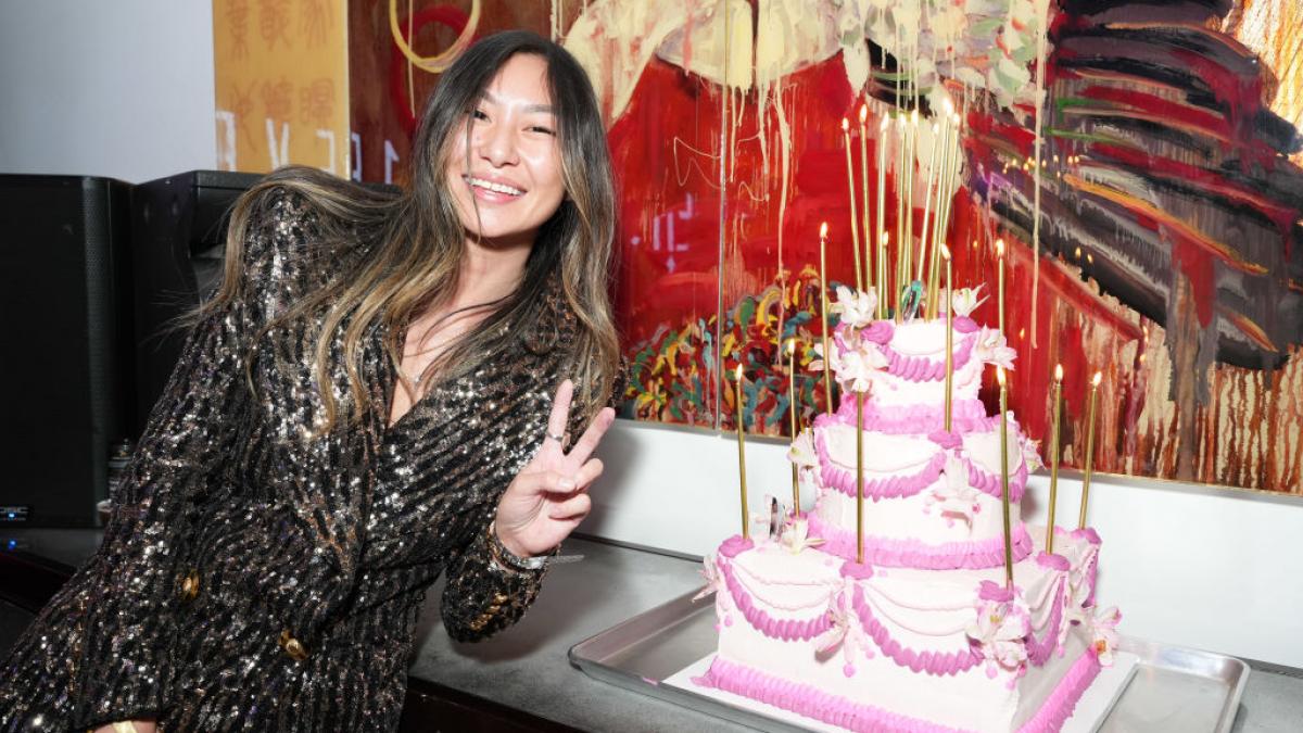 viata de miliardar la 30 de ani desi e in topul forbes lucy se imbraca cu 10 dolari si vaneaza orice promotii unu plus unu gratis