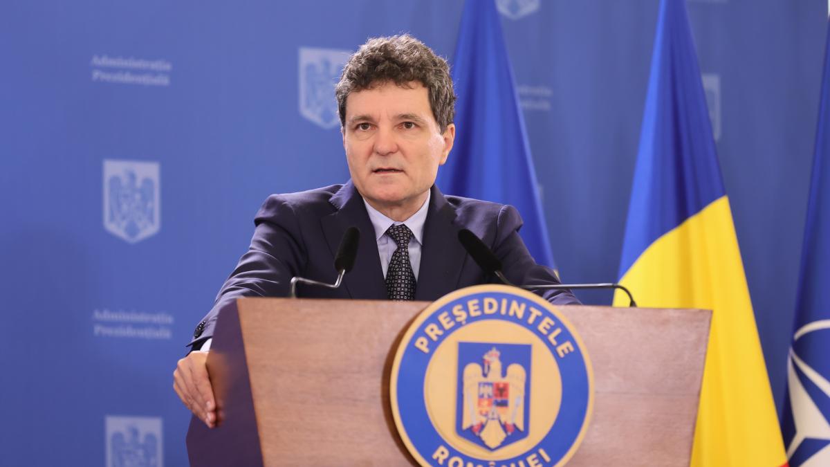 nicusor dan spune ca parlamentul trebuie sa stabileasca cuantumul pensiilor magistratilor guvernul propune parlamentul transeaza