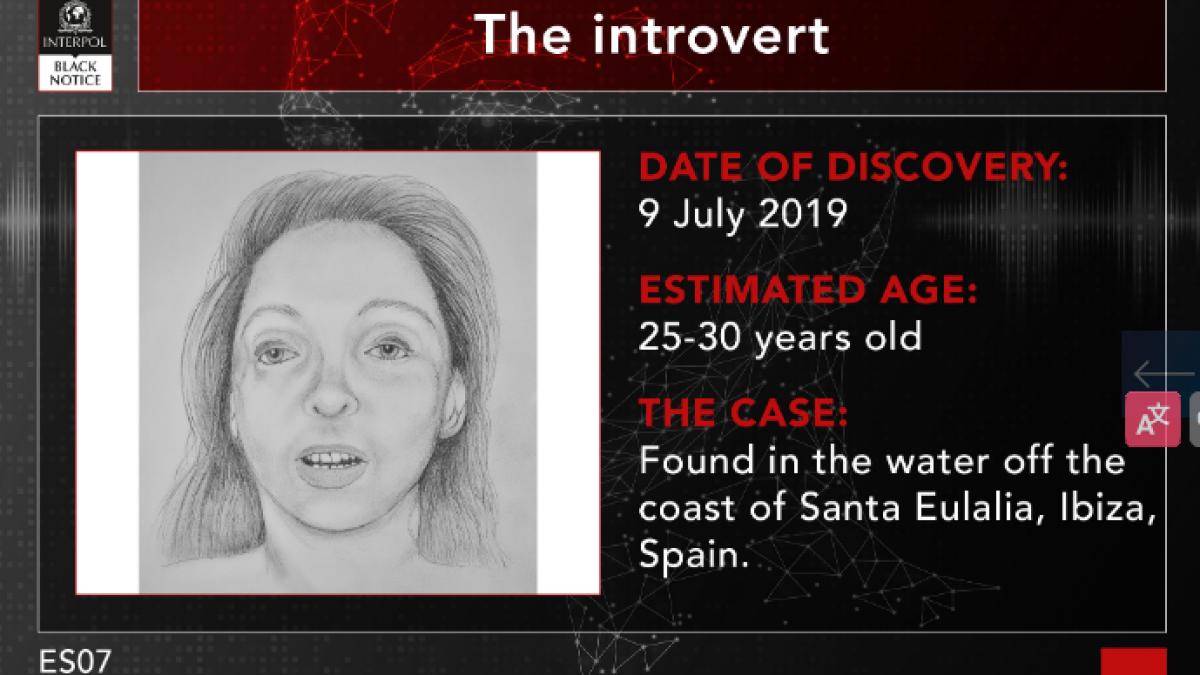 introvertita a fost gasita moarta in ibiza acum 6 ani sunt date ca ar fi romanca iar interpol cere ajutor pentru identificarea ei