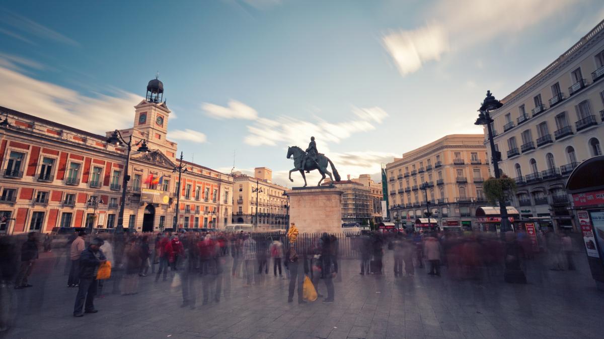 spania a doborat un nou record in randul turistilor straini in primele 7 luni ei au cheltuit o suma istorica aproape 60 miliarde e