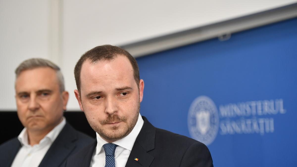 ministrul sanatatii spune ca cnas are datorii de 11 miliarde de lei catre spitale farmacii si pentru concediile medicale