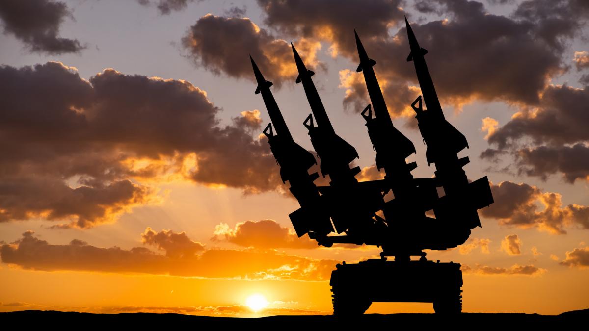 ce strategii aplica producatorii de armament din europa pentru a atrage o noua generatie de forta de munca