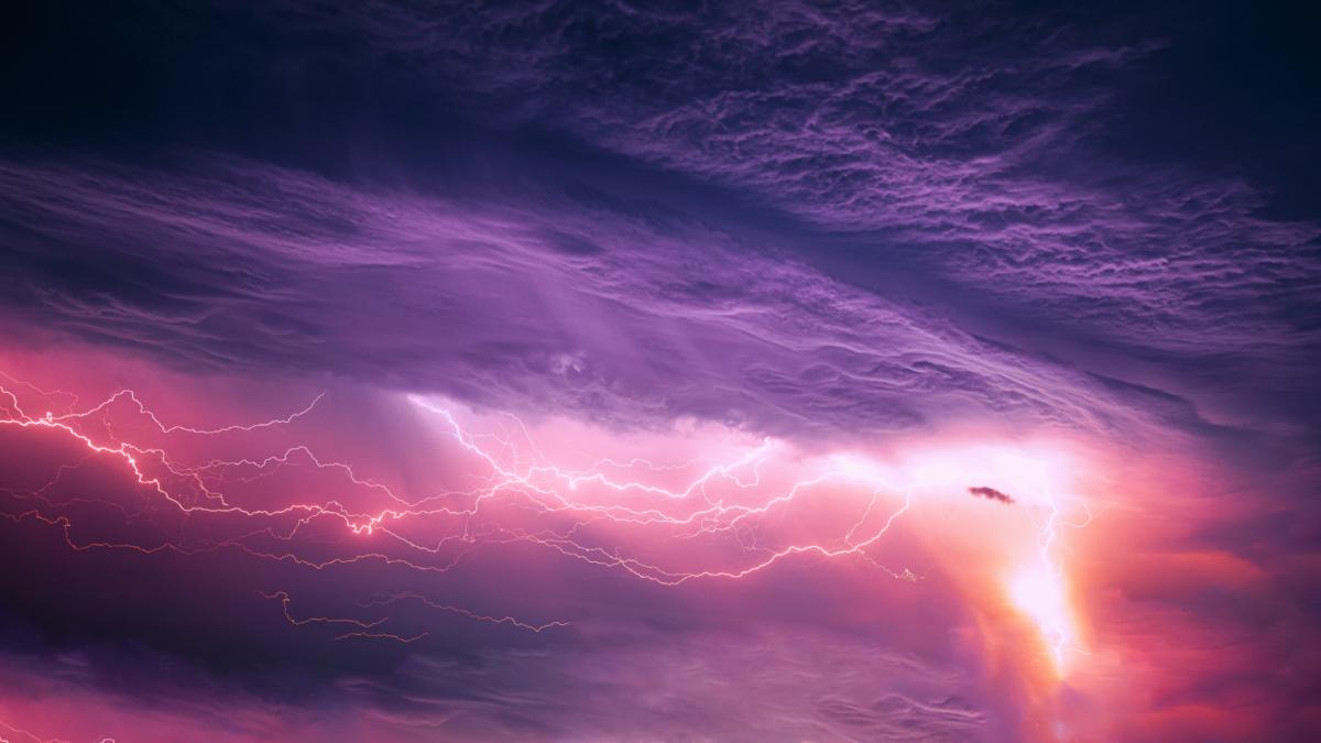 cum te aperi de fulgere ce este golul de potential si cum il eviti