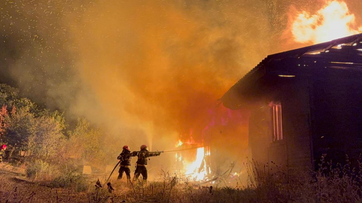 incendiu puternic in galati la baracile muncitorilor care au lucrat la tunelul cfr