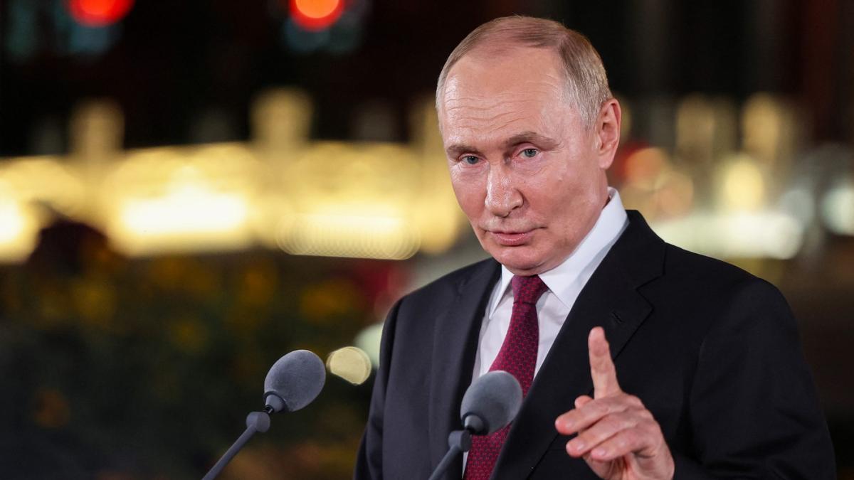 putin spune ca se vede luminita de la capatul tunelului in razboiul din ucraina apropo donald mi a cerut o intalnire cu zelenski