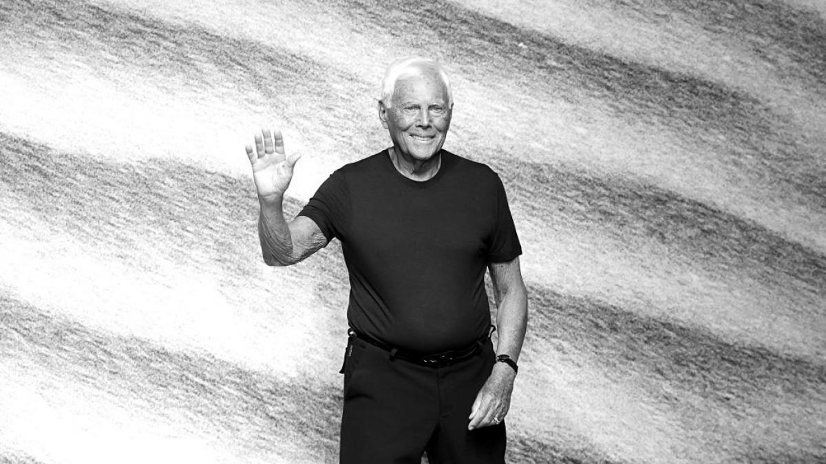 a murit celebrul designer giorgio armani