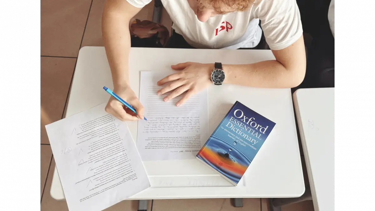 cum te pregatesti pentru un examen international de limba engleza ghidul lexis