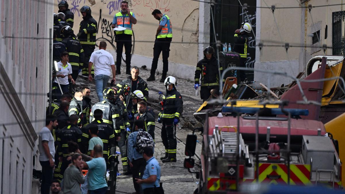 era scapat de sub control am avut timp doar sa fugim martorii descriu accidentul mortal al funicularului gloria din lisabona