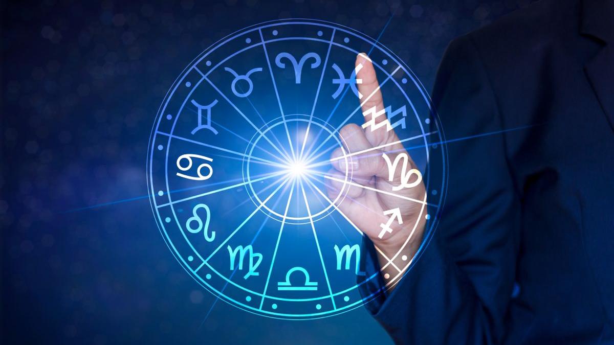 horoscopul de joi 4 septembrie 2025 descopera influentele astrale in dragoste bani cariera si sanatate