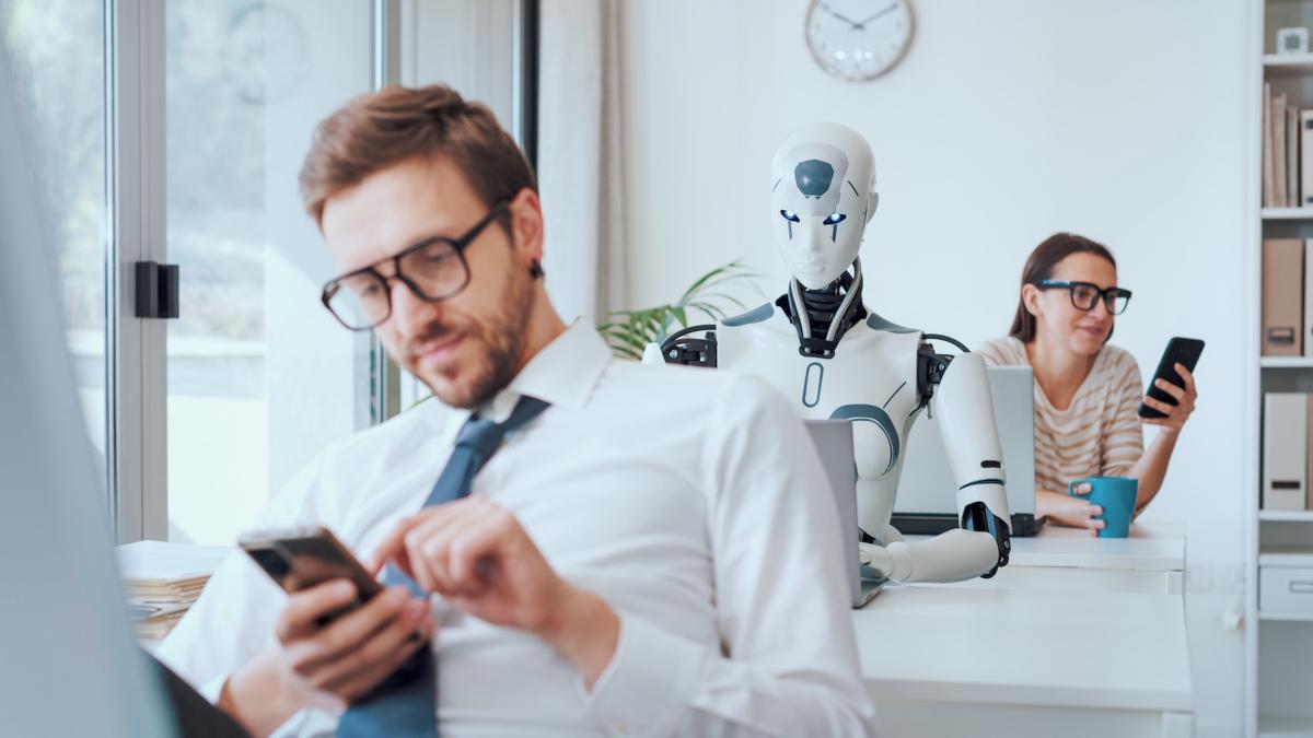 o mare companie a concediat 4 000 din cei 9000 de angajati din cauza inteligentei artificiale am nevoie de mai putini oameni