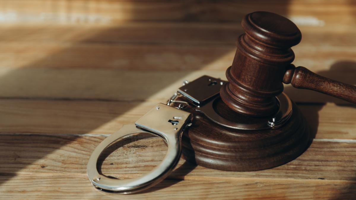 curtea de justitie a ue clarifica predarea si executarea pedepsei unui fugar decizia a pornit de la cazul unui roman gasit in italia