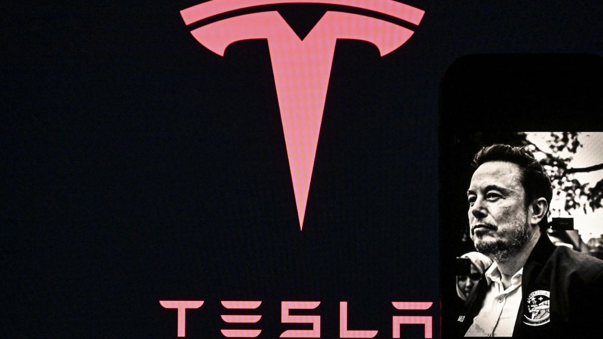 elon musk va primi 1 trilion de dolari bonus de performanta de la tesla daca firma atinge anumite obiective