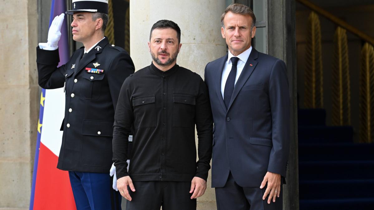 macron a anuntat ca 26 de tari vor da ucrainei garantii de securitate printr o forta de reasigurare la sol pe mare si in aer