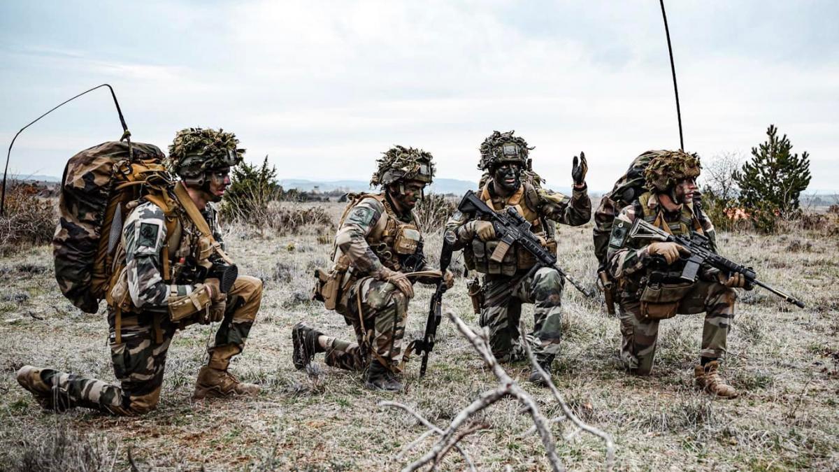 tara europeana care vrea sa introduca stagiul militar obligatoriu pentru femei incepand cu 2028